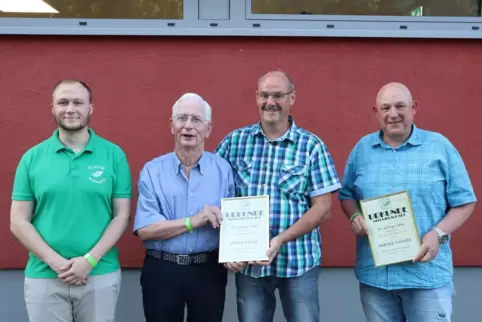  Ehrungen beim FC „Eiche“ (von links): Johannes Huber, Ulrich Dittrich, Ortwin Molter und Manfred Schläfer. 