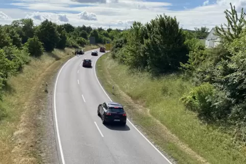 Die Unfallstelle auf der B47 in Hettenleidelheim. 