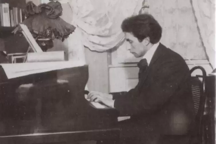 Anno 1912: Komponist Heinrich Kaminski.