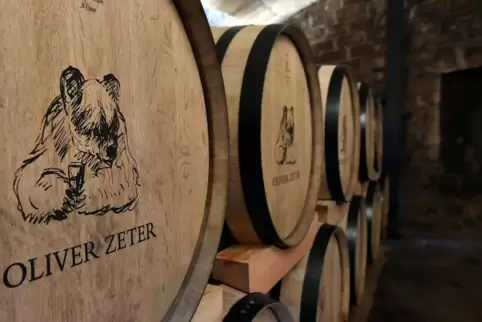 Ein Blick in den Keller des Weinguts Zeter.