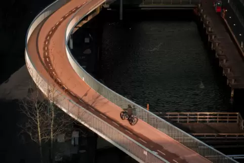 Die Landauer Radbrücke ist inspiriert von der „Fahrradschlange“ in Kopenhagen.