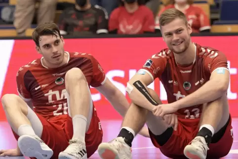 Glückliche „Eulen“Hendrik Wagner und Julius Meyer-Siebert (von links).