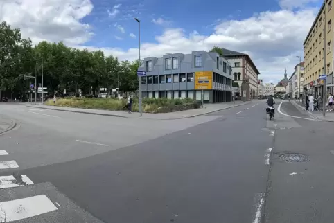 Leere Straßen statt emsiger Bautätigkeit: An der „Neuen Stadtmitte“ tut sich derzeit nichts. Zum Verdruss der zuständigen Planer