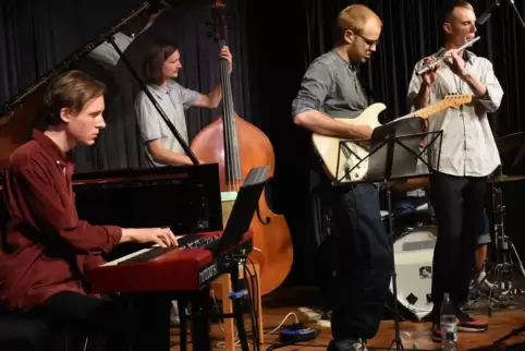 Die jungen Musiker der Kapelle 17 haben zusammengefunden als Jazzstudenten in Mannheim. 