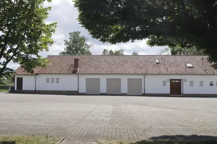 Ein Bürger aus Ransweiler hatte beantragt, diesen Platz vor der Dorfgemeinschaftshalle nach Wolodymyr Selenskyj zu benennen.