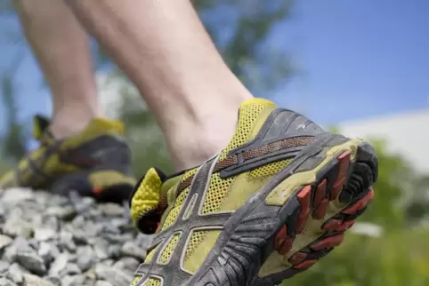 Gutes Schuhwerk ist sinnvoll: Schließlich sind die Wanderer zum Teil etwa zehn Stunden unterwegs. 