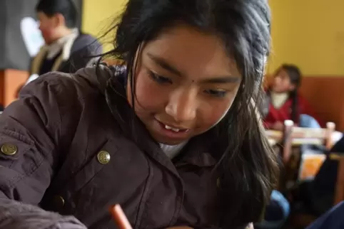 „Mir war es wichtig, ein Mädchen aus Bolivien zu unterstützen. Ich wollte, dass genau dieses Mädchen zur Schule geht und eine or „Mir war es wichtig, ein Mädchen aus Bolivien zu unterstützen. Ich wollte, dass genau dieses Mädchen zur Schule geht und eine or