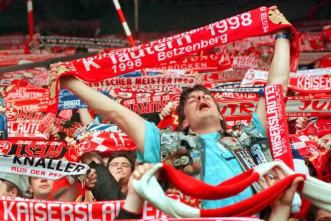 Bibbern, bis es zwölf schlägt: Am Freitag wissen die Fans des FCK endlich, wie der Spielplan aussieht.