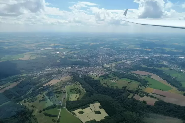 Zweibr&uuml;cken unterm Discus-Fl&uuml;gel.