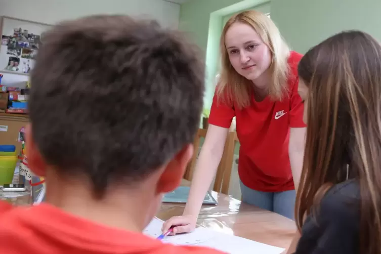 Hat Spaß daran, ukrainischen Kindern Deutsch beizubringen: die 17-jährige Ingrid Didun.