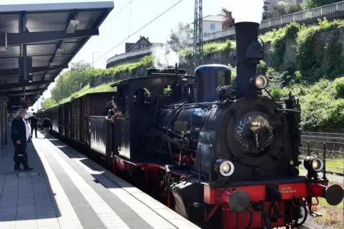 Das Kuckucksbähnel am Neustadter Bahnhof. 