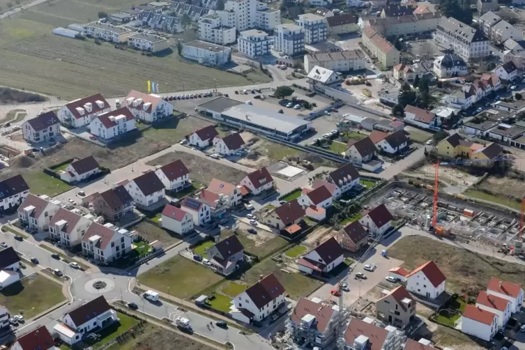 Die Zinsen für Baukredite sind in den vergangenen Monaten stark gestiegen. Das Bild zeigt das Neubaugebiet Fronhof II in Bad Dür