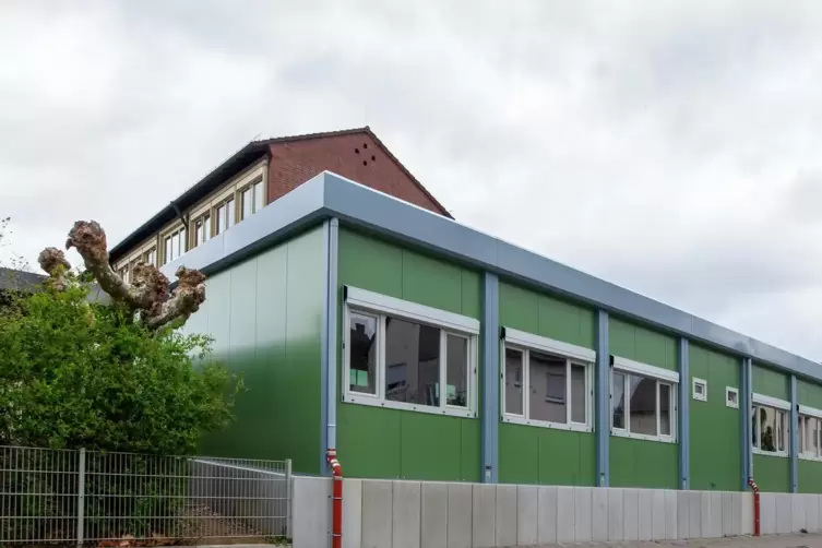 Die Grundschule Süd hat schon Container vor der Tür und soll noch mehr bekommen.