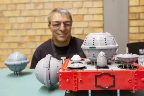 Perry-Rhoden-Fans aus einem weiten Umkreis trafen sich am Wochenende im Frankensteiner Bürgerhaus: Modelle im Maßstab von 1 zu 2