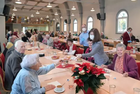 Gleichaltrige treffen: Für ältere Menschen wie hier beim Seniorennachmittag vergangenes Jahr in Dudenhofen, ist das sehr wichtig