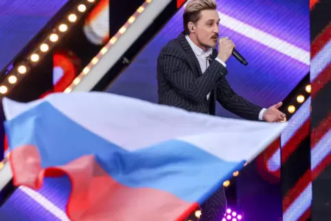 Sänger Dima Bilan bei einem Konzert auf dem Roten Platz in Moskau. 