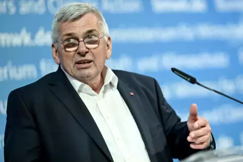 IG-Metall-Chef Jörg Hofmann stellte die Forderungsempfehlung seiner Gewerkschaft vor.