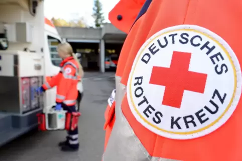 Wenn der Patientenservice Lebensgefahr sieht, alarmiert er den Notarzt.