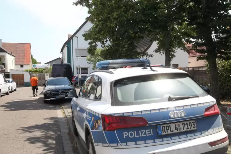 Nicht alltägliche Einsatzlage am Dienstag in Waldsee: Die Polizei ist mit mehreren Kräften vor Ort.