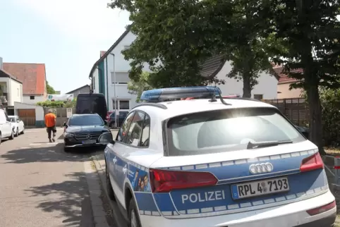 Nicht alltägliche Einsatzlage am Dienstag in Waldsee: Die Polizei ist mit mehreren Kräften vor Ort.