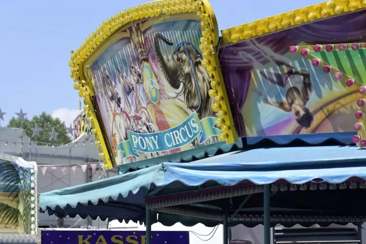 Im Ponyzirkus auf dem Pfalzfest ruhte am Donnerstagmittag der Betrieb. 
