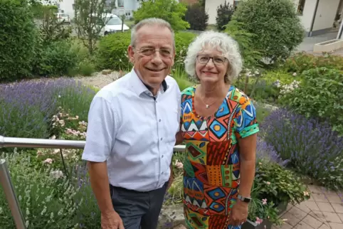 Freuen sich auf den neuen gemeinsamen Lebensabschnitt: Olaf Gouasé und seine Frau Andrea. Seit 1986 sind sie verheiratet. 