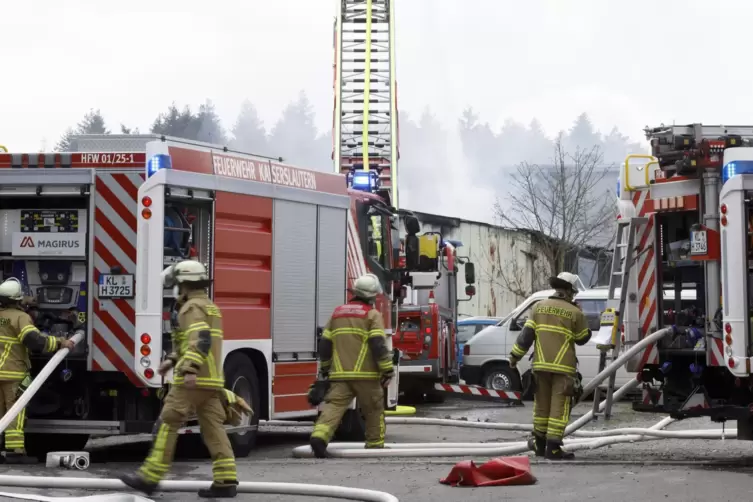 Damit die Feuerwehr in ganz Kaiserslautern in zehn Minuten im Einsatz sein kann, müssen neue Feuerwachen gebaut werden. Foto: Vi
