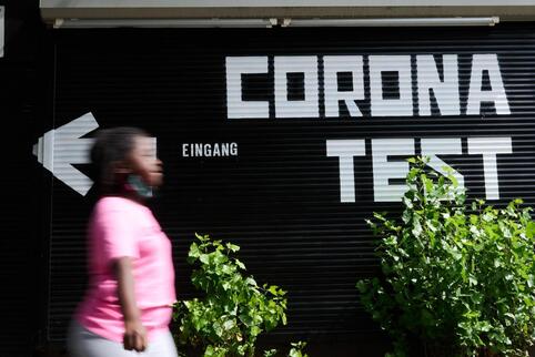 Corona-Bürgertests für alle sollen künftig drei Euro kosten. 