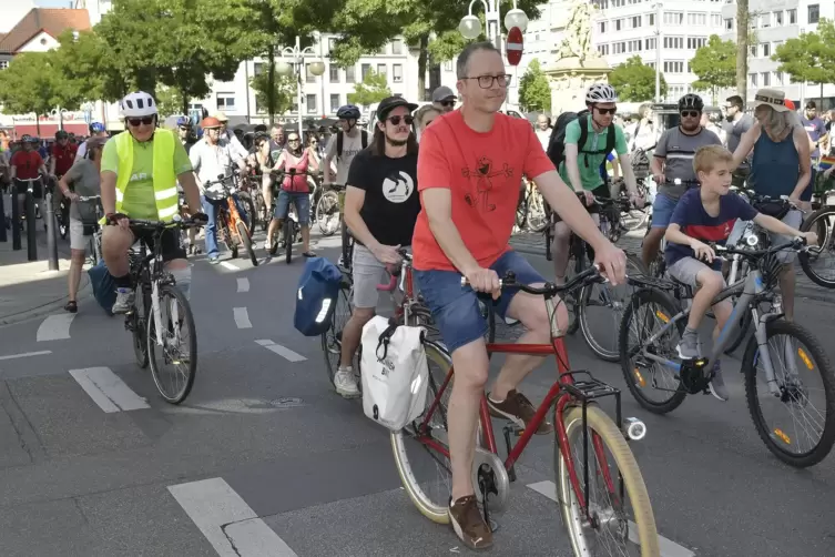 Hunderte Pedalritter demonstrierten in den Quadraten und in Ludwigshafen für bessere Bedingungen für Radfahrer in den Städten am