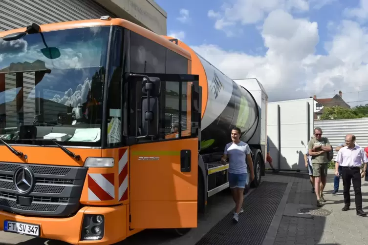 Eins von 70 Fahrzeugen, mit denen der Eigen- und Wirtschaftsbetrieb in Frankenthal unterwegs ist: der Rotopress-Müllwagen. 