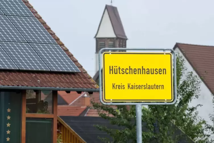In allen drei Hütschenhausener Ortsteilen gibt es Bürgerhäuser und Friedhöfe. Das kostet Geld. 