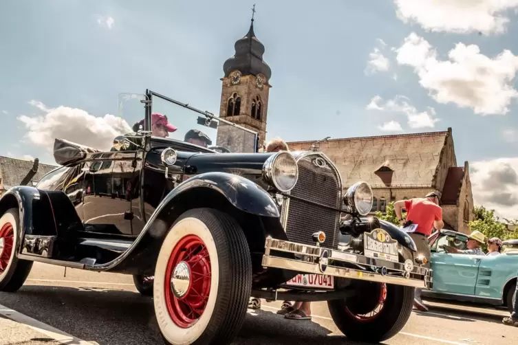 Das älteste Fahrzeug am Start: Der Ford der Serie A aus dem Jahr 1928 gehört Anita und Jürgen Schwöbel aus Friedelsheim. 