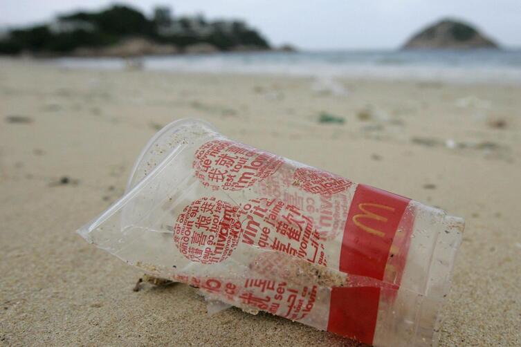 Es gibt wohl keinen Strand mehr, an dem nicht irgendein Plastikteil liegt. 