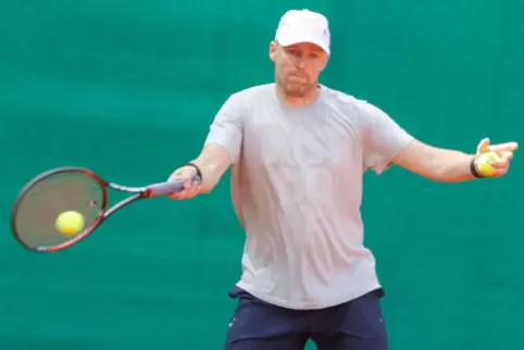 Trainiert und spielt nach der Fußballkarriere nun auch aktiv Tennis: Mirco Meier.