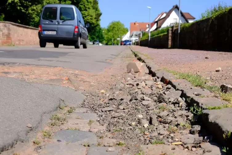 Die Vogelgesangstra&szlig;e wird ebenfalls runderneuert.