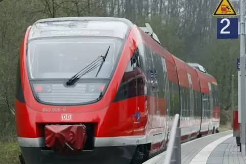 Auf der Lautertalbahn (hier in Olsbrücken) fahren die Züge normalerweise täglich im Stundentakt. 