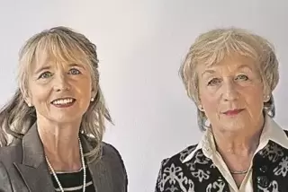 Gabriele Engel (links) und Ursula Klotmann praktizieren als systemische Therapeutinnen in Neustadt.