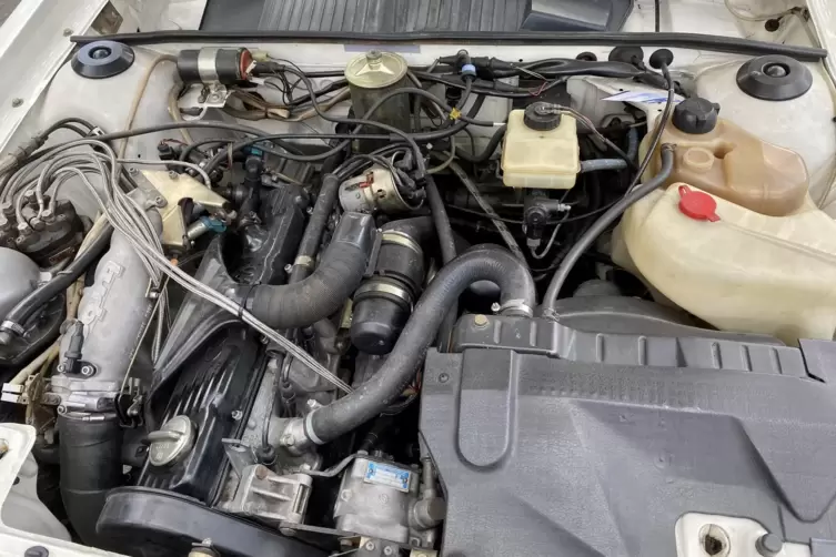 Motorraum des Quattro. 
