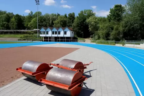 Die blaue Tartanbahn wurde am 1. Juni eröffnet.