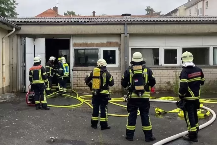 Feuerwehr-Einsatz in der ehemaligen Schuhfabrik Harsch auf dem Kirchberg. 