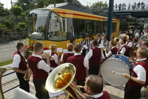 2003 wurde die Strecke S5 bis zum Badepark verlängert. 