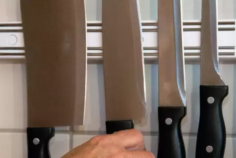 Bevor er die Party verlassen wollte, holte sich der Angeklagte in der Küche ein Messer. 