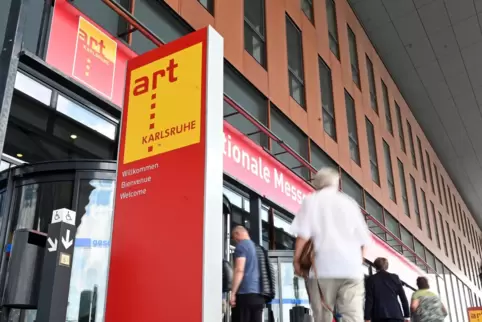 Türen auf: Die „art Karlsruhe“ läuft bis zum Sonntagabend 20 Uhr. 