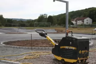 Vergangene Woche begannen zudem die Asphaltarbeiten unter anderem auf dem Streetballplatz.