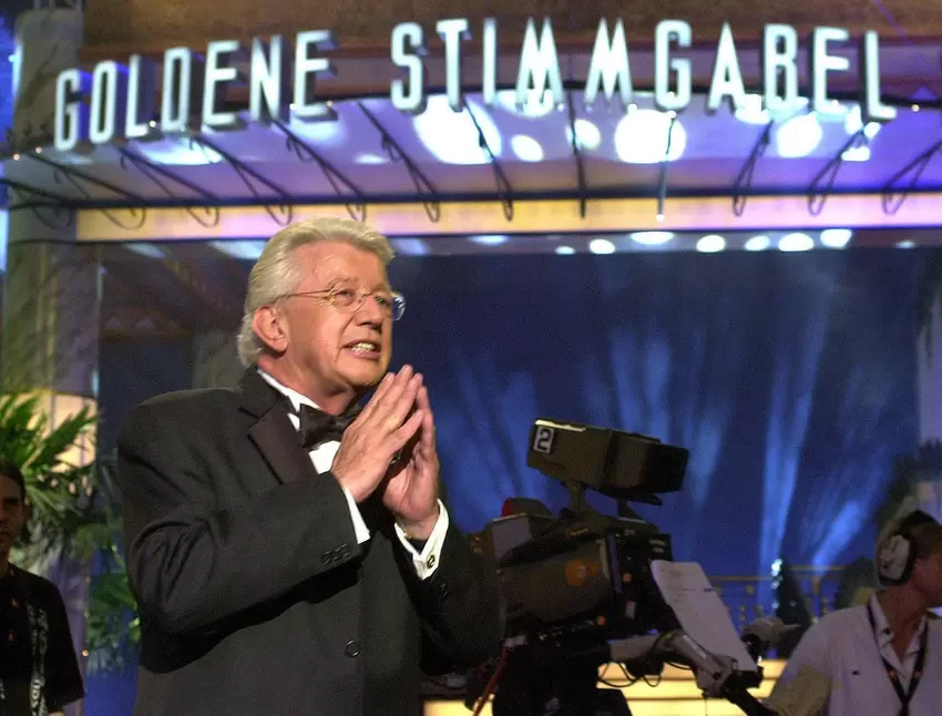 Aus und vorbei: Show-Legende Dieter Thomas Heck zeichnete die »Goldene Stimmgabel« in der Halle auf.