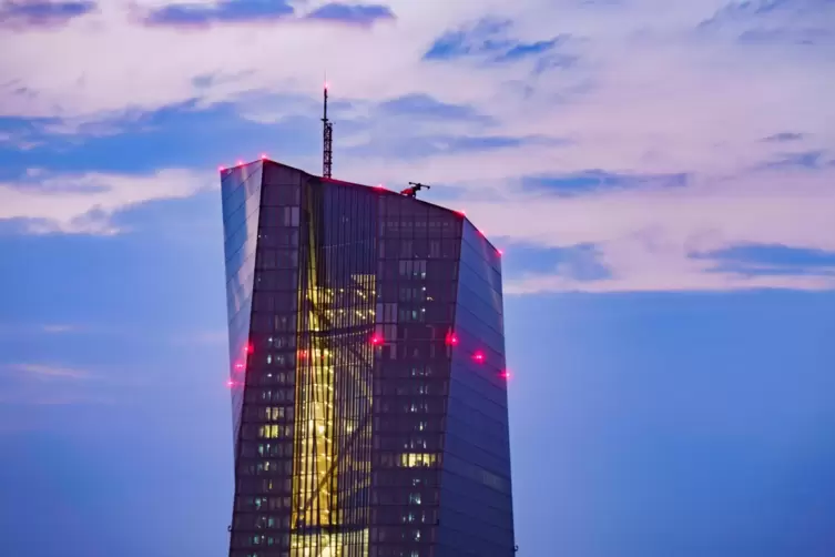 Die Europäische Zentralbank in Frankfurt hat jüngst Zinserhöhungen angekündigt.