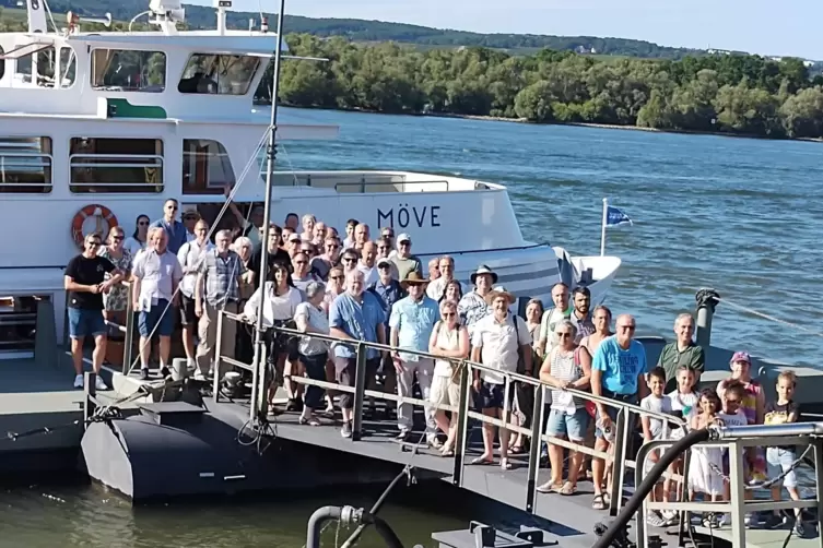 Auf großer Fahrt: Die Jubiläumsfahrt mit Ehrungen fand an Bord der MS Möve im Juni statt. 60 TTCler waren dabei. 