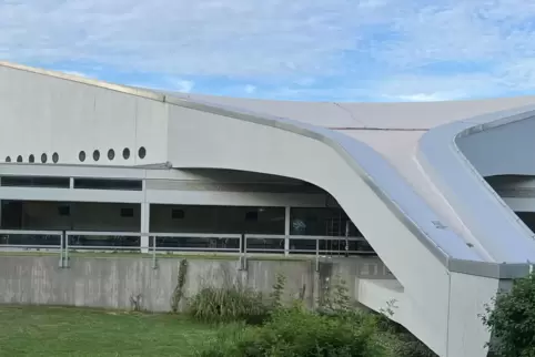 Die architektonisch interessante Friedrich-Ebert-Halle soll nun saniert werden. Die Wünsche der Eulen würden dabei berücksichtig