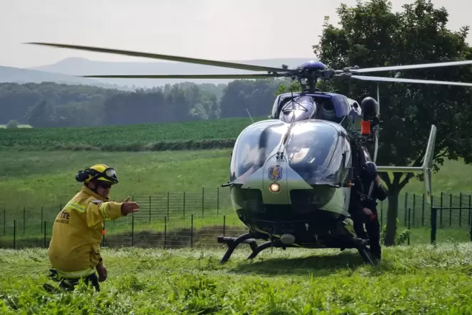 Es fehlte an Hubschraubern mit Seilwinden, um mehr Menschen in der Flutnacht zu retten.