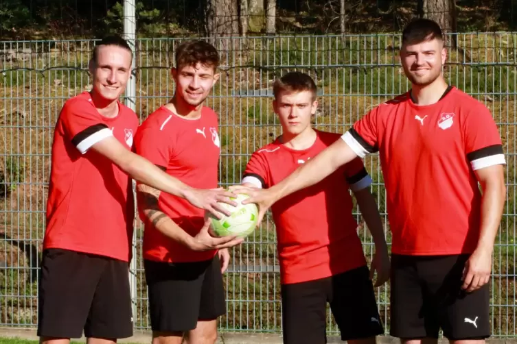 Die Neuzugänge der SG Eppenbrunn (von links): Andre Dengel, Noel Weis, Max Matzohl und Jonas Wolfer. 